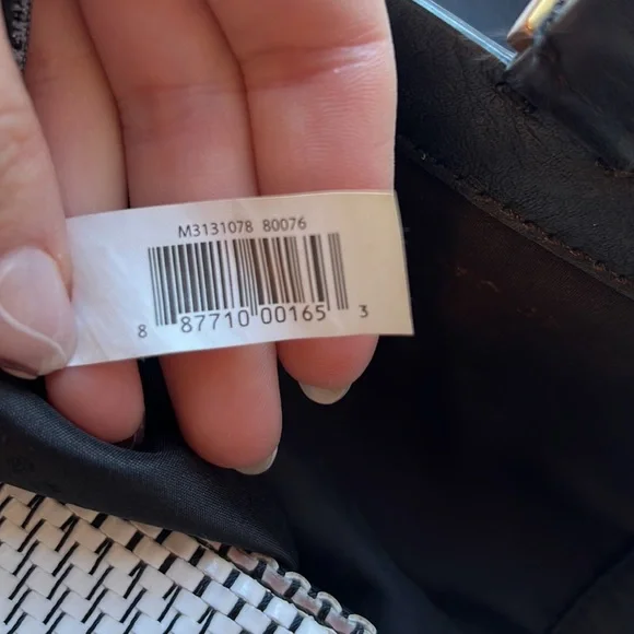 Marc by Marc Jacob’s black and white crossbody bag - Picture 6 of 6